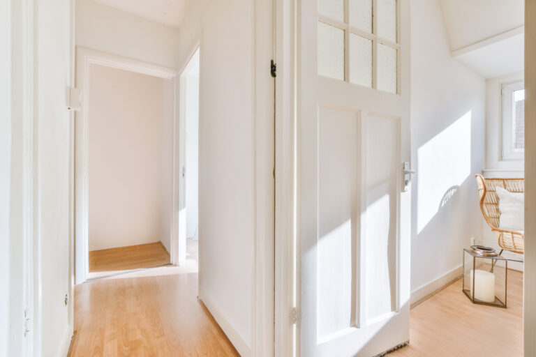 door that doesn't close right